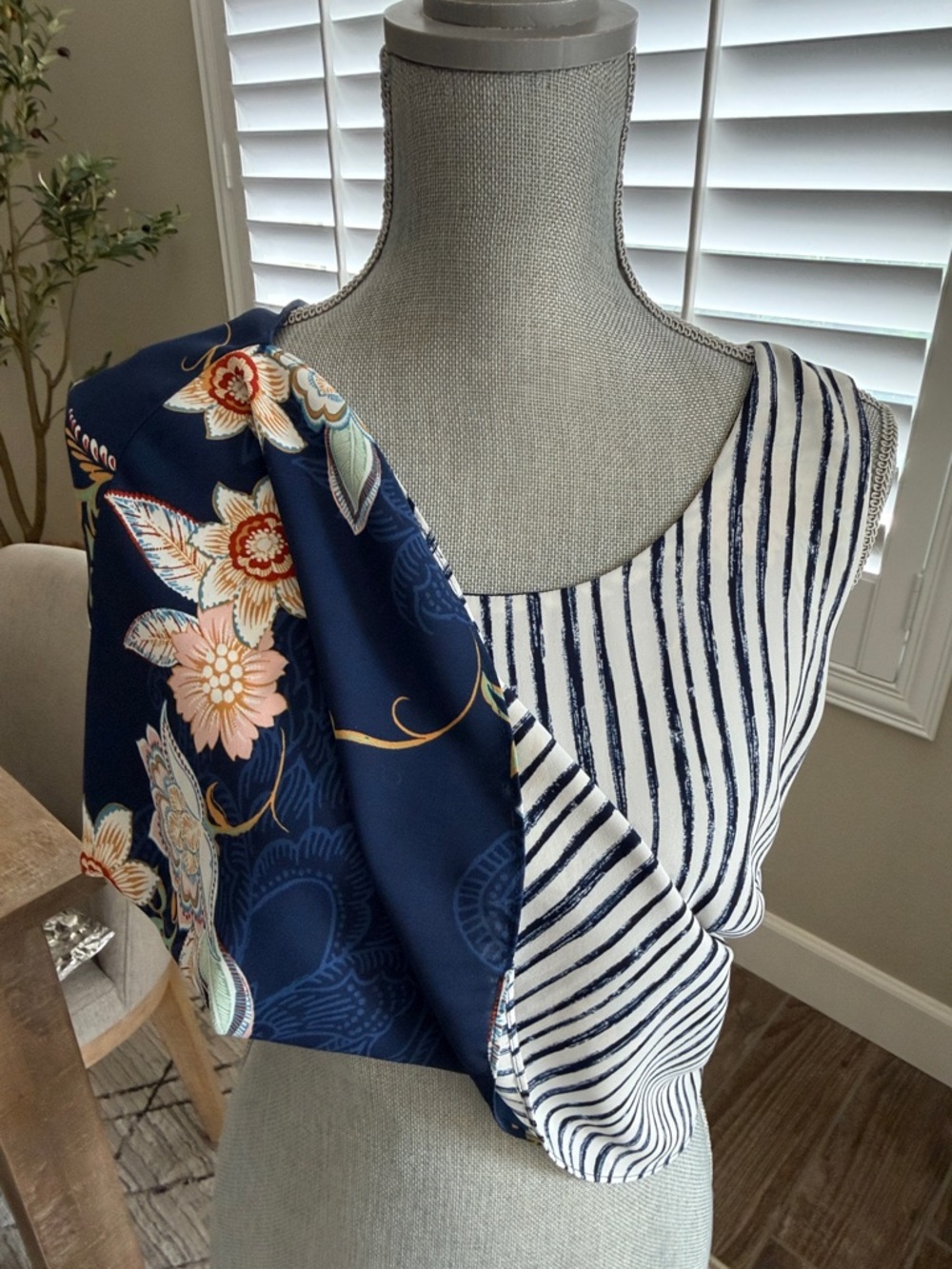 Reversible tank size M - Picture 4 of 4